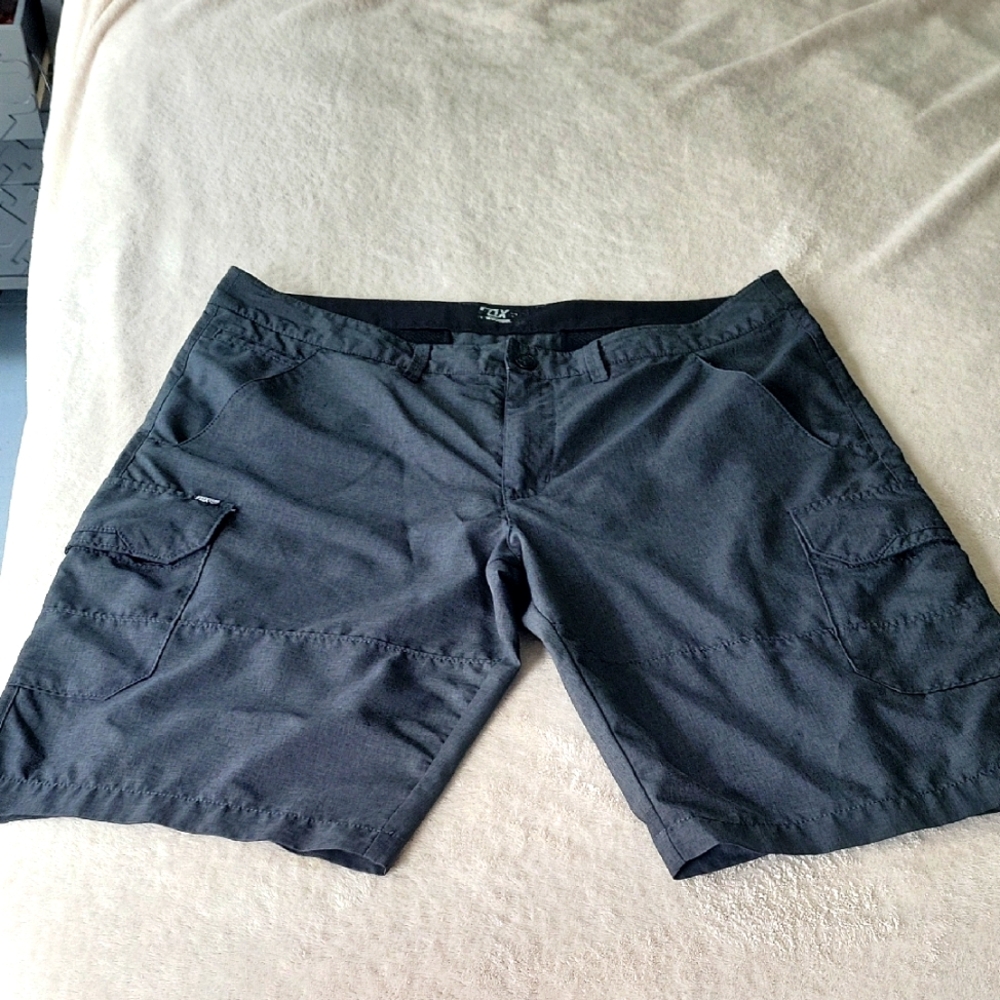 Fox Charcoal Gray Cargo Short Sz 38